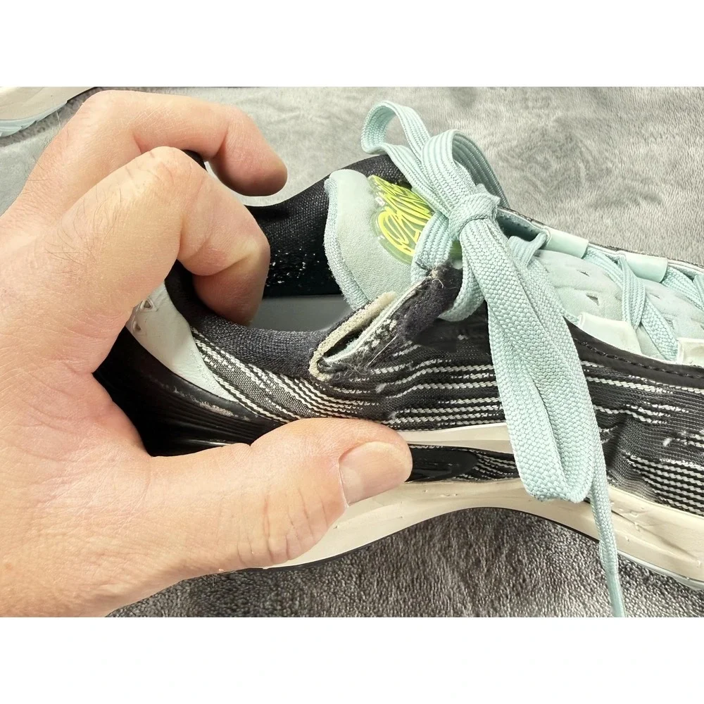 Nike‎ Zoom G.T. Cut 2 Shoes Womens Size 9.5 Gray Basketball Sneakers FQ8706-300